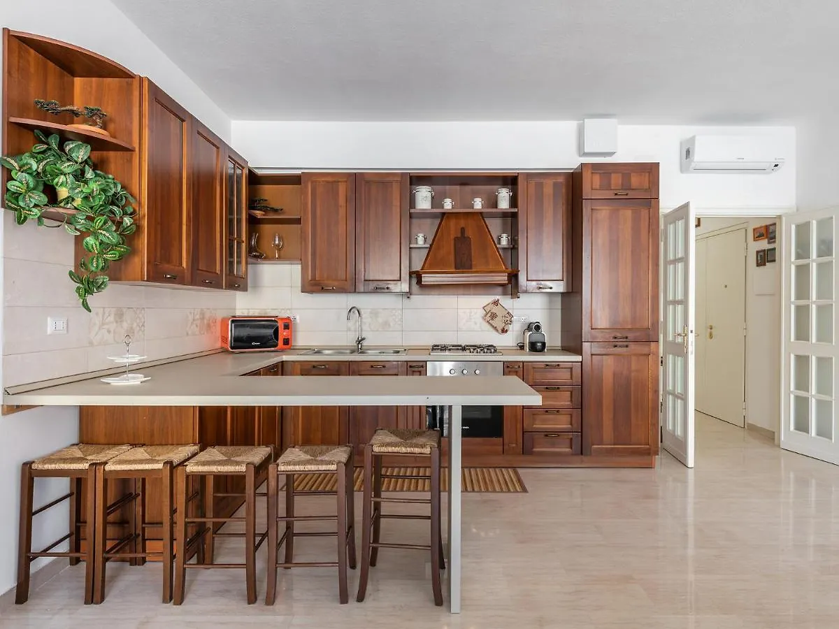 Apartment On Shopping Street カリアリ 0*,
