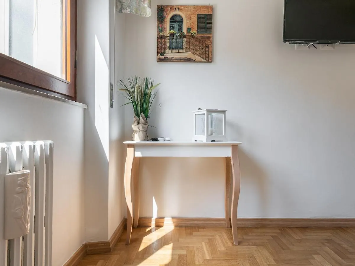 Apartment On Shopping Street カリアリ イタリア