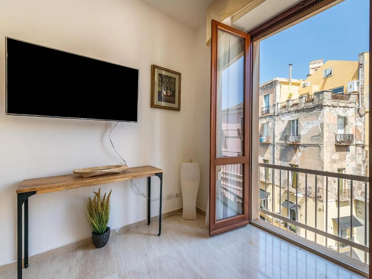 Apartment On Shopping Street カリアリ イタリア
